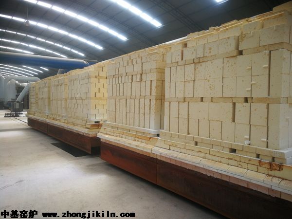 洛陽北斗祥雨硅磚隧道窯出窯產品，合格率在95%以上